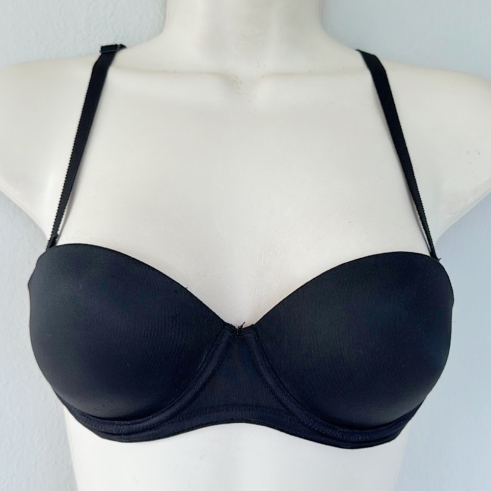 PINK Victoria’s Secret black convertible underwire strapless bra size 32A